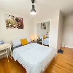 Sunny House - Main Floor, Free Parking, In Toronto