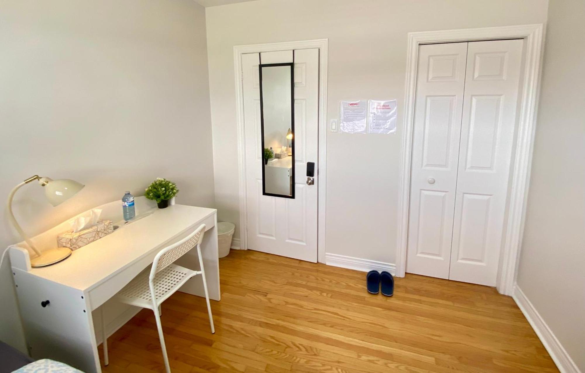 Sunny House - Main Floor, Free Parking, In Gasthof